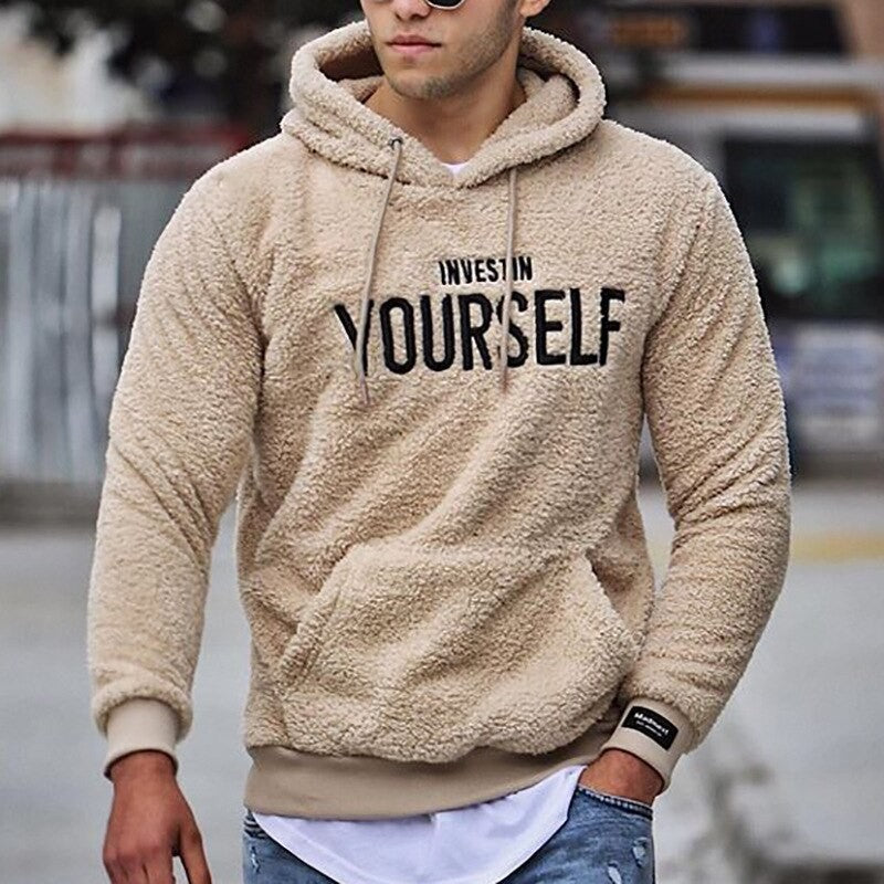Herren Hoodie aus Teddy-Fleece mit Kängurutasche, Kordelzug und Schriftzug-Print, Ansicht 6