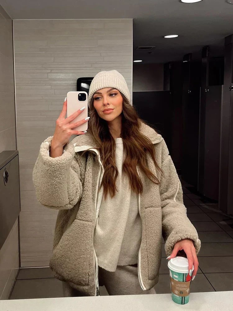 Oversized Damen-Teddyjacke mit Stehkragen, Reißverschluss und aufgesetzten Taschen, Ansicht 9