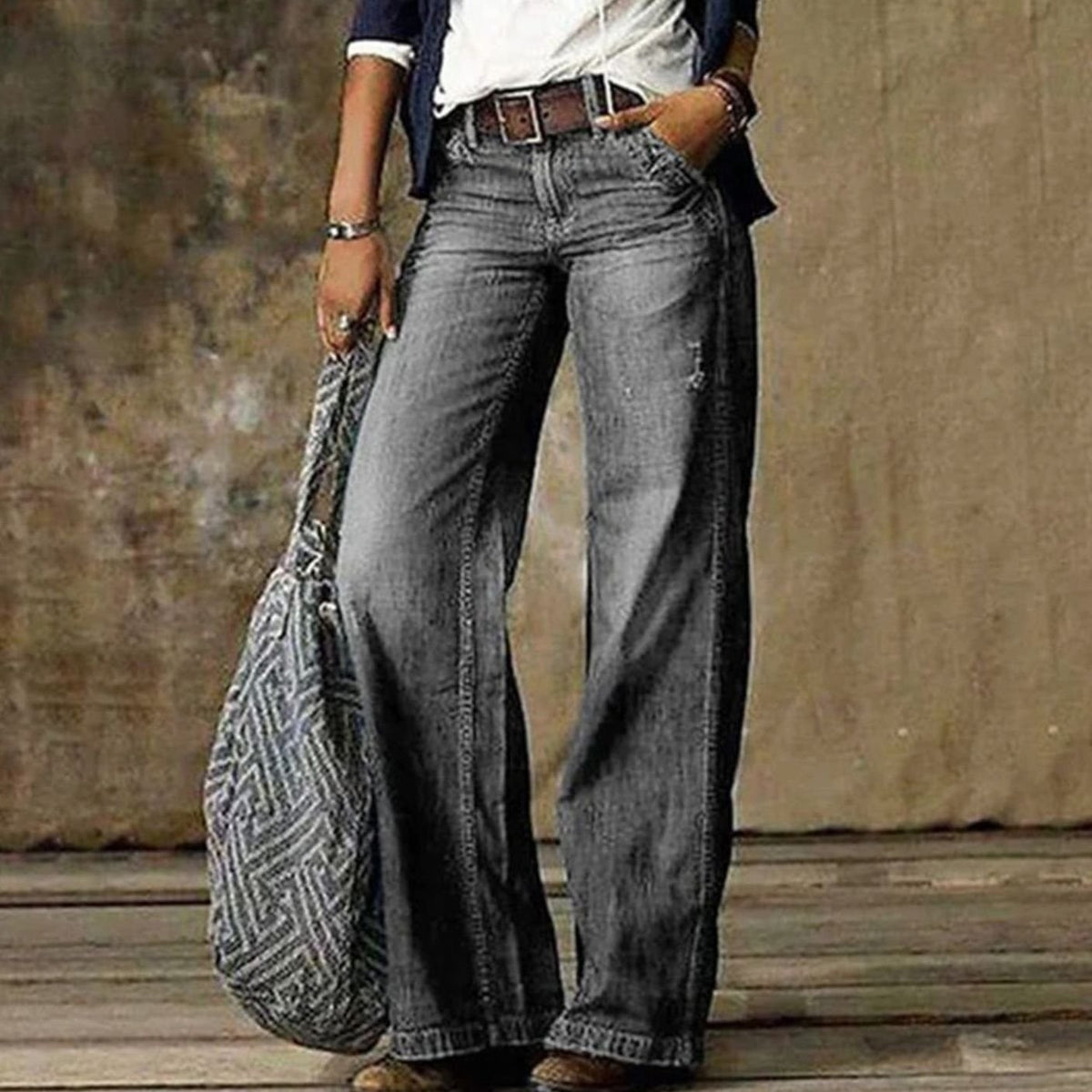 Damen-Jeans mit hohem Bund und weitem Bein in gewaschener Denim-Optik in Hellgrau