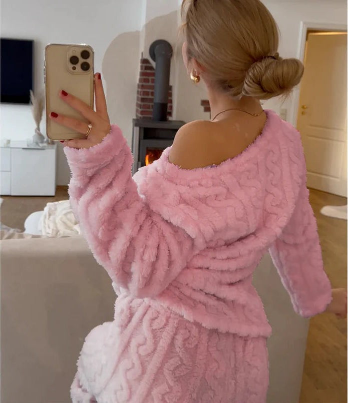 Damen-Pyjama-Set aus Coral Fleece mit Zopfprägung, Langarmoberteil und langer Hose für den Winter in Rosa
