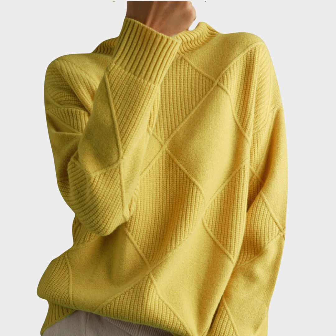 Damen-Rollkragenpullover mit Rautenmuster in Rippstrick und überschnittenen Schultern in Gelb