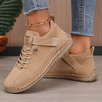 Damen-Sneaker mit Klettriemen, Schnürung und gedämpfter Sohle in weiter Passform für jeden Tag in Khaki