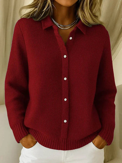 Damen-Strickjacke in Waffelstrick mit Hemdkragen, Knopfleiste und Rippbündchen in Dunkelrot
