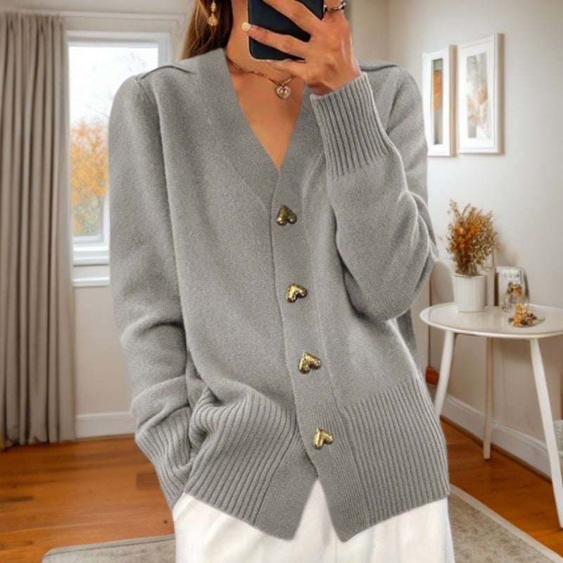 Damen-Strickjacke mit V-Ausschnitt, goldenen Herzknöpfen und gerippten Bündchen, Ansicht 8