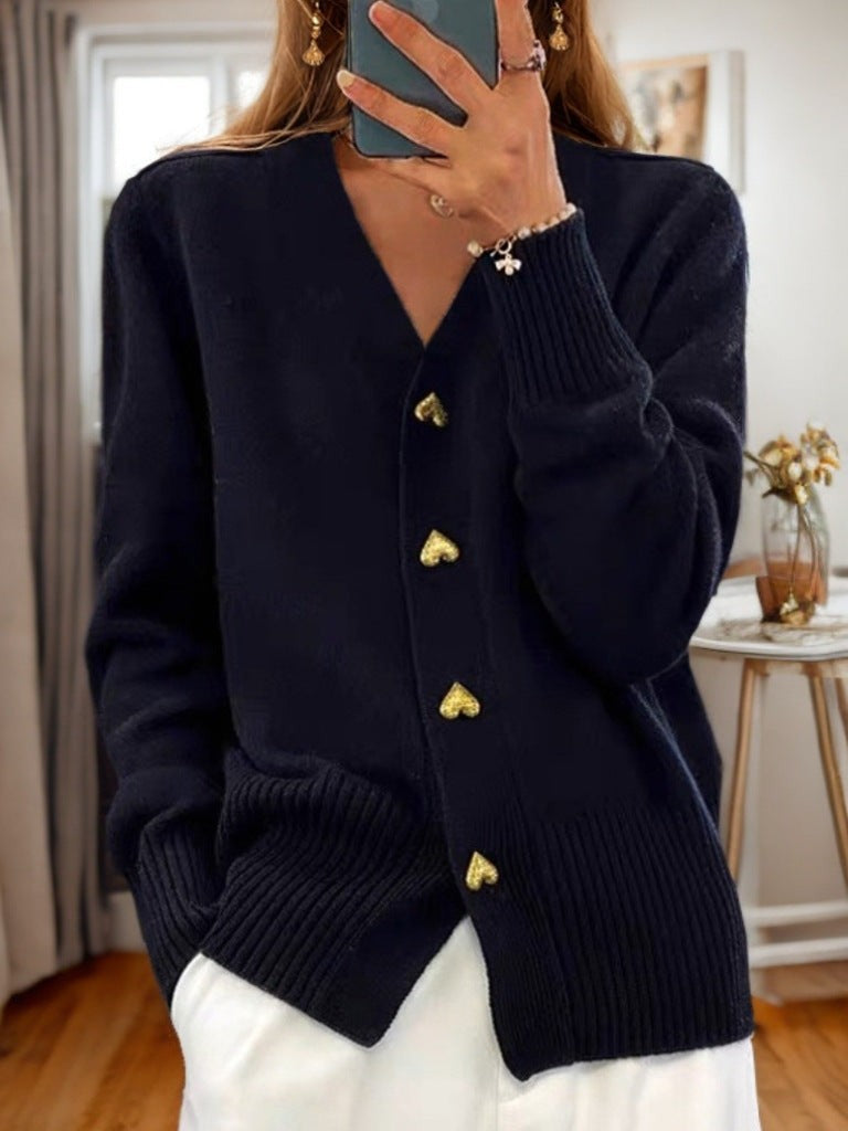 Damen-Strickjacke mit V-Ausschnitt, goldenen Herzknöpfen und gerippten Bündchen in Schwarz