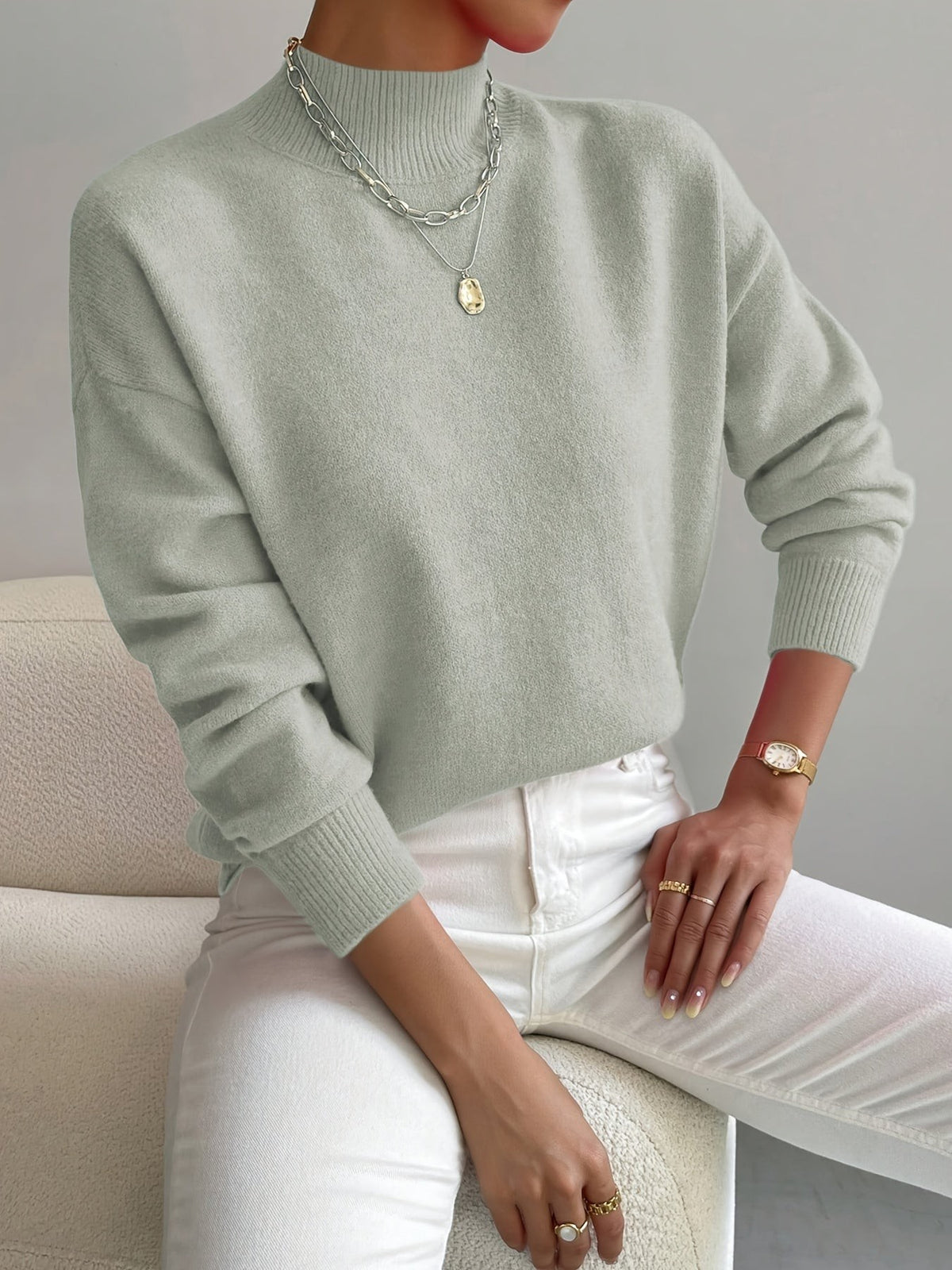 Damen-Strickpullover mit halbhohem Kragen, Rippbündchen und geradem Schnitt in Hellgrün