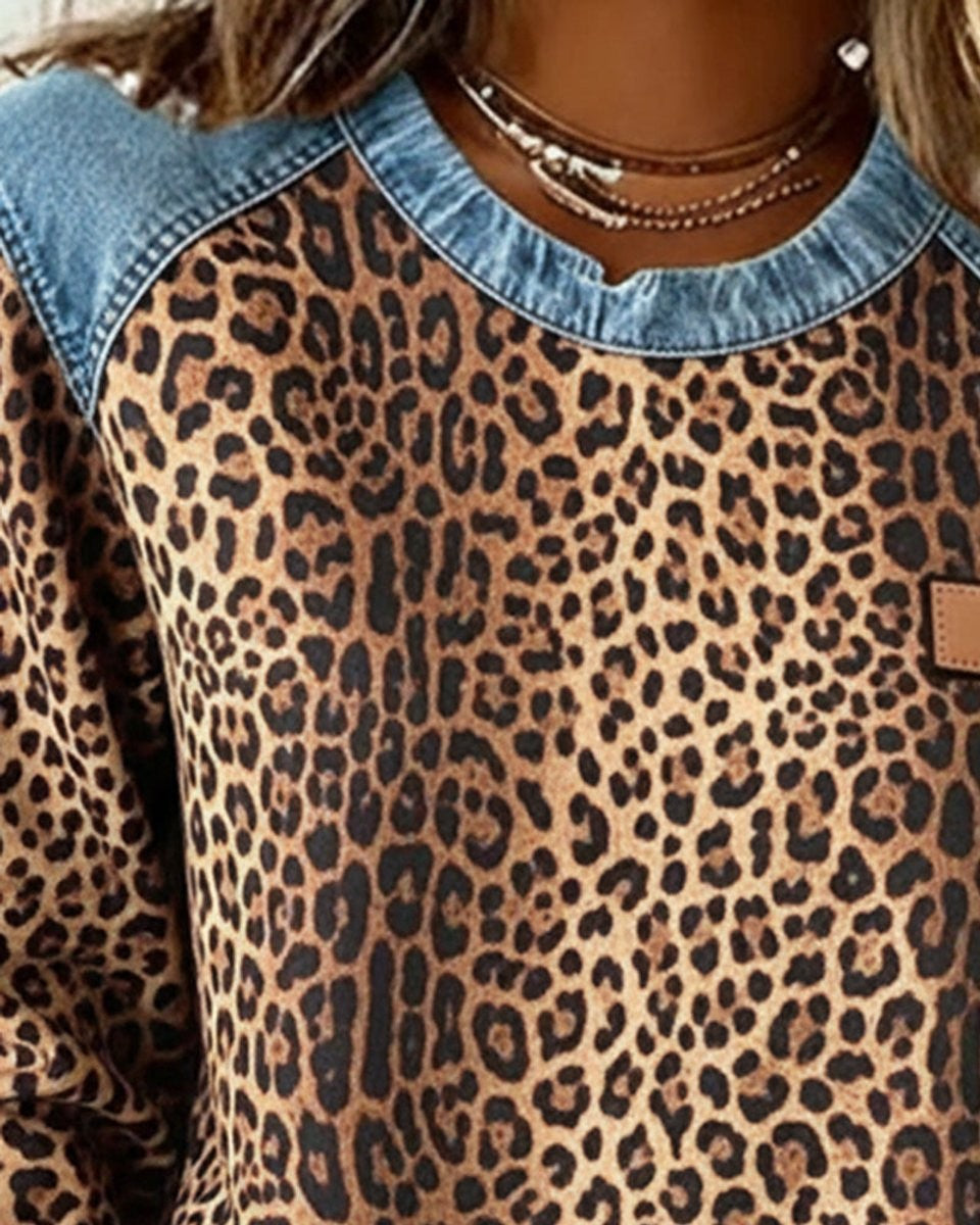 Damen-Sweatshirt mit Leopardenmuster, Raglanärmeln und Einsätzen in Jeansoptik, Ansicht 4