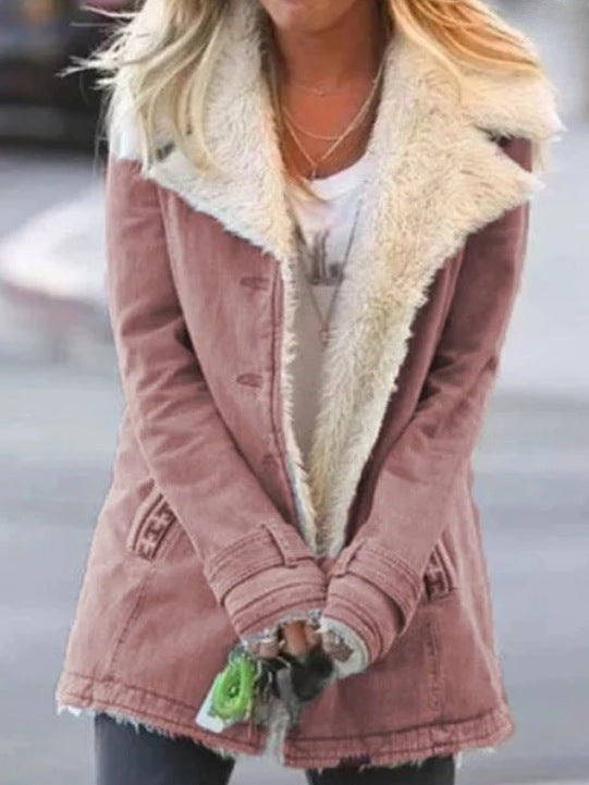 Damen-Winterjacke mit Teddyfutter, großem Teddykragen und Knopfleiste mit Taschen in Tiefes Rosa