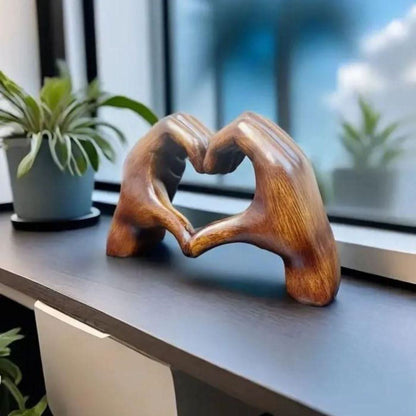Dekofigur aus Kunstharz in Form von Herz-Händen für Regal, Sideboard und Tisch, Ansicht 6
