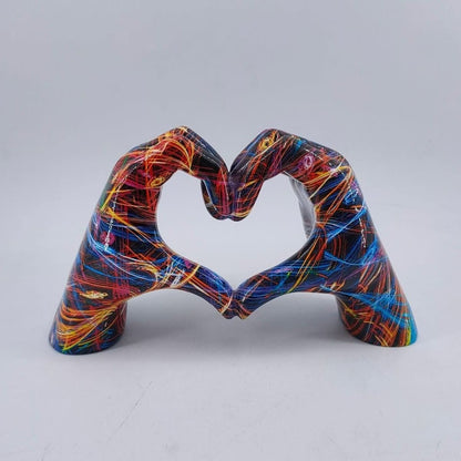 Dekofigur aus Kunstharz in Form von Herz-Händen für Regal, Sideboard und Tisch in Bunt (18,5 x 12,5 x 8 cm)