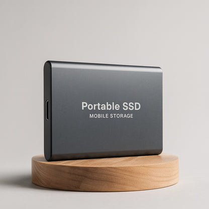Externe SSD mit USB-C 3.1 im kompakten Aluminiumgehäuse, stoßfest, mit 1, 2 oder 4 TB in Schwarz