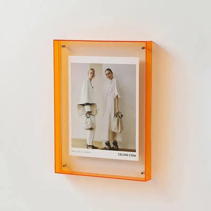 Farbiger Bilderrahmen aus Acryl zum Aufhängen oder Hinstellen für Fotos und Kunstdrucke in Orange