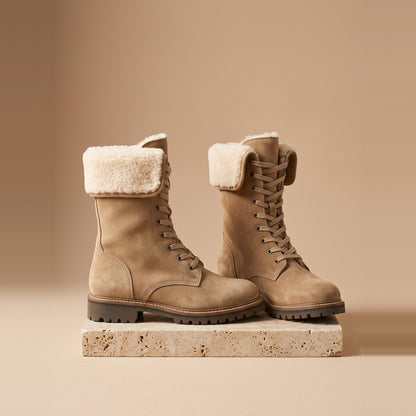 Gefütterte Damen-Winterstiefel aus Veloursleder in Sand, Vorderansicht