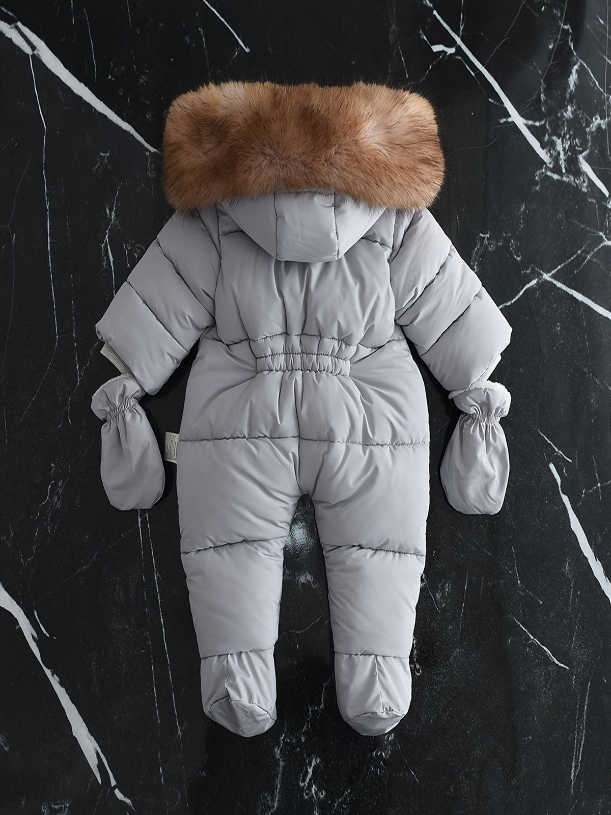 Gefütterter Baby-Schneeanzug mit Kunstfell-Kapuze, Fäustlingen und Reißverschluss, Ansicht 6