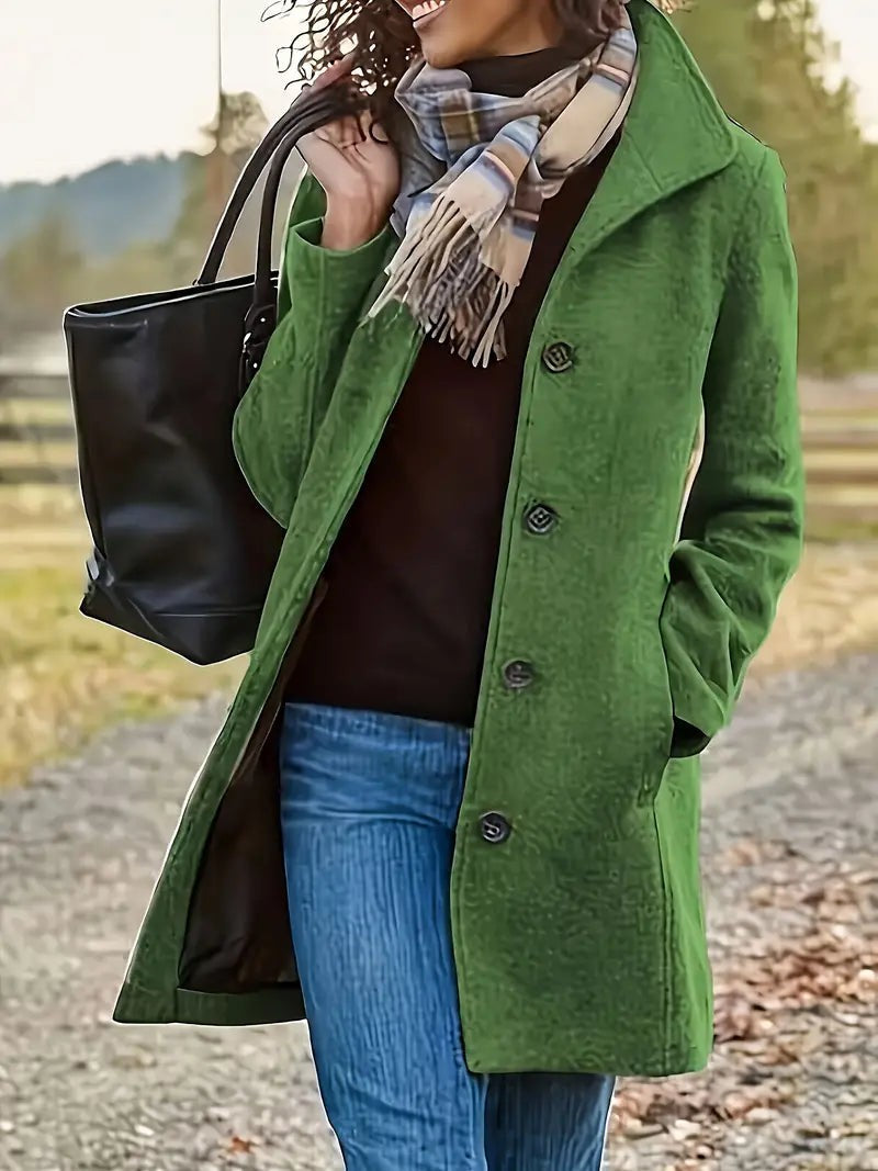Gefütterter Damen-Wintermantel mit Knopfleiste, Reverskragen und Eingrifftaschen in mittlerer Länge in Grün