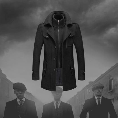Gefütterter Herren-Wintermantel mit Lagenkragen, Strickeinsatz und Knopfleiste, Ansicht 4