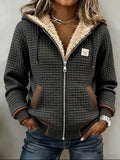 Gesteppte Damen-Jacke mit Sherpafutter, Kapuze und Waffelstruktur