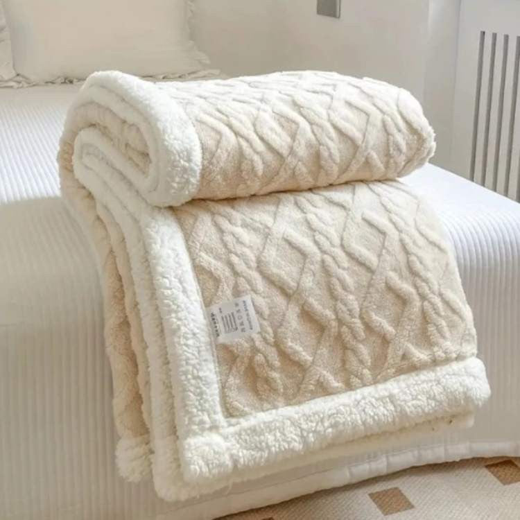 Gewichtsdecke aus Sherpa-Fleece mit Glasperlenfüllung und Zopfmuster für Sofa und Bett in Creme