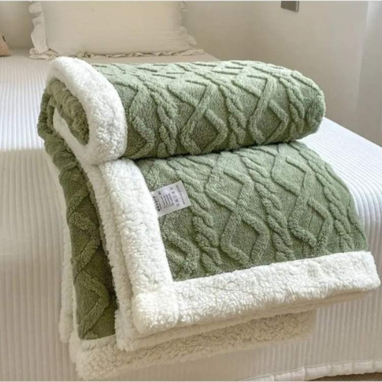 Gewichtsdecke aus Sherpa-Fleece mit Glasperlenfüllung und Zopfmuster für Sofa und Bett in Grün