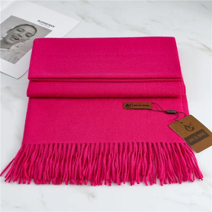 Großer weicher Damen-Schal mit Fransen für Herbst und Winter in Knallpink