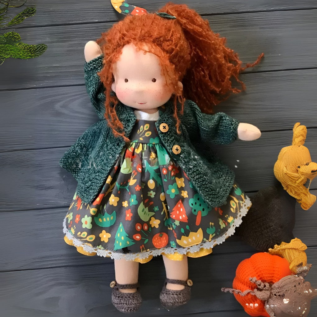 Handgemachte Stoffpuppe im Waldorf-Stil aus Baumwolle mit Wollfüllung, Ansicht 12