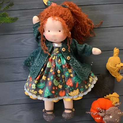 Handgemachte Stoffpuppe im Waldorf-Stil aus Baumwolle mit Wollfüllung, Ansicht 12