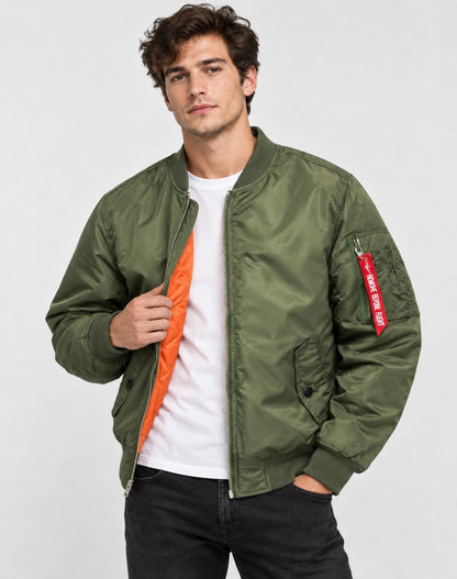 Herren-Bomberjacke mit wattiertem Futter, Rippbündchen und Ärmeltasche, Ansicht 5