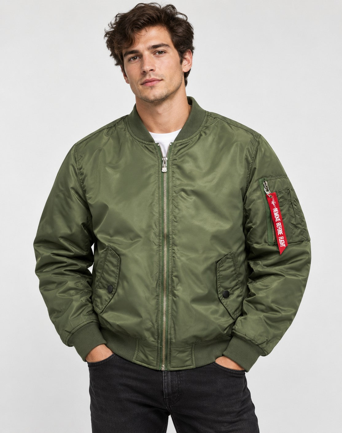 Herren-Bomberjacke mit wattiertem Futter, Rippbündchen und Ärmeltasche, Ansicht 6