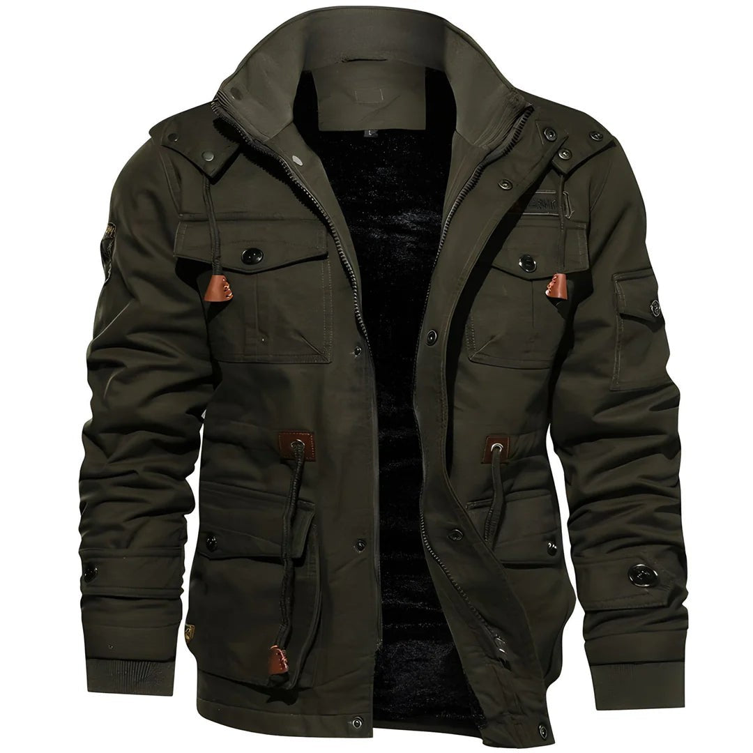 Herren-Feldjacke mit Plüschfutter, Pattentaschen, Ärmeltasche und Taillenzug in Grün