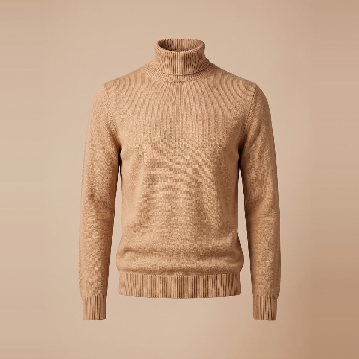 Herren-Rollkragenpullover aus Merinowolle in Camel, Vorderansicht
