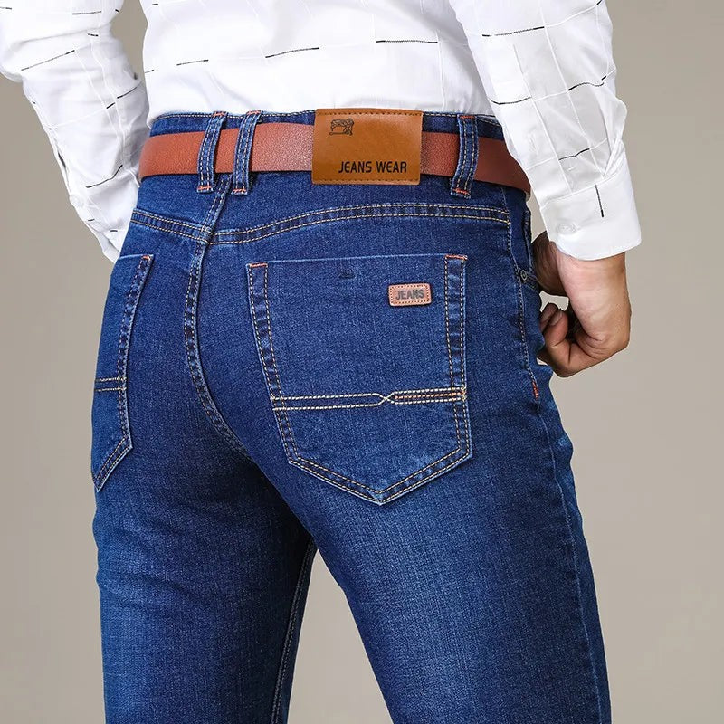Herren-Stretchjeans mit geradem Bein und Gürtelschlaufen für jeden Tag in Blau