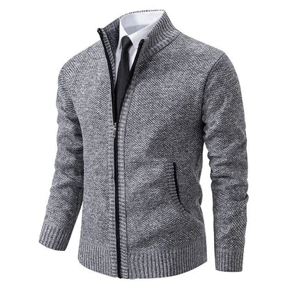 Herren-Strickjacke aus Merinowolle mit Stehkragen und durchgehendem Reißverschluss in Hellgrau