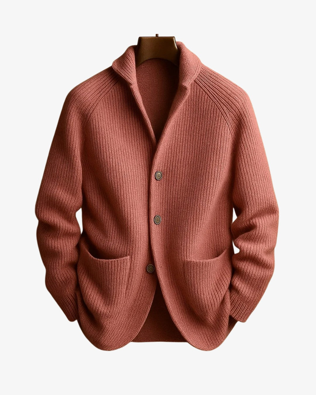 Herren-Strickjacke in Rippstrick mit Reverskragen, Knopfleiste und aufgesetzten Taschen in Pink