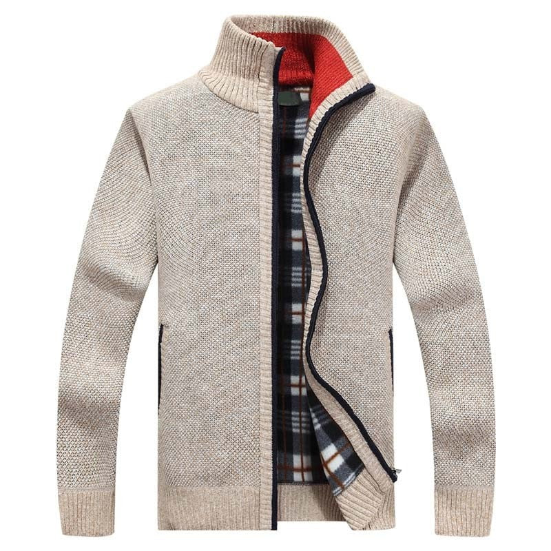 Herren-Strickjacke mit Stehkragen, durchgehendem Reißverschluss und kariertem Futter in Beige