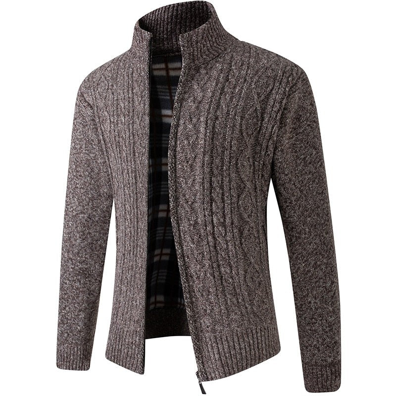 Herren-Strickjacke mit Stehkragen, durchgehendem Reißverschluss und kariertem Futter in Muster Braun
