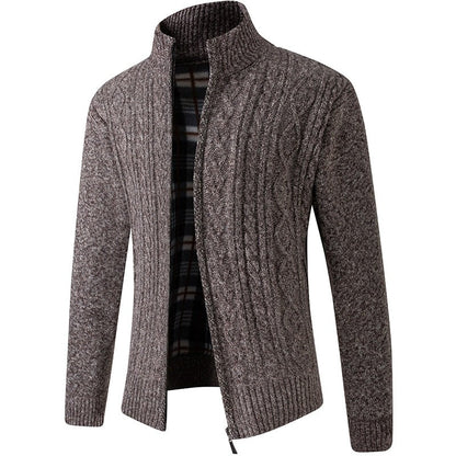 Herren-Strickjacke mit Stehkragen, durchgehendem Reißverschluss und kariertem Futter in Muster Braun