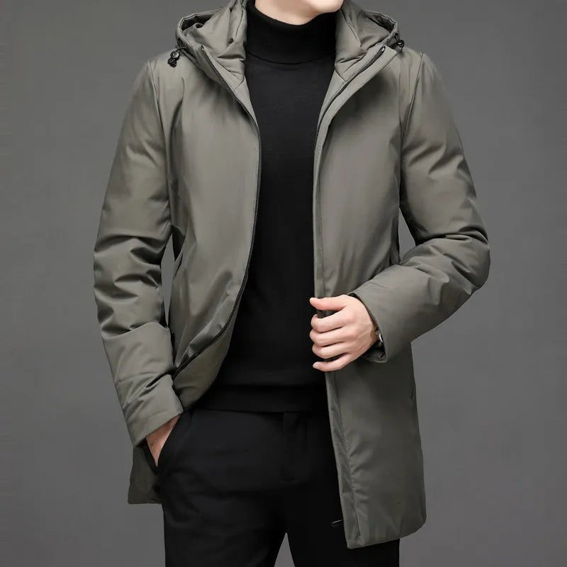 Herren-Winterjacke mit Kapuze, warmem Futter und wasserabweisender Außenschicht in Grün