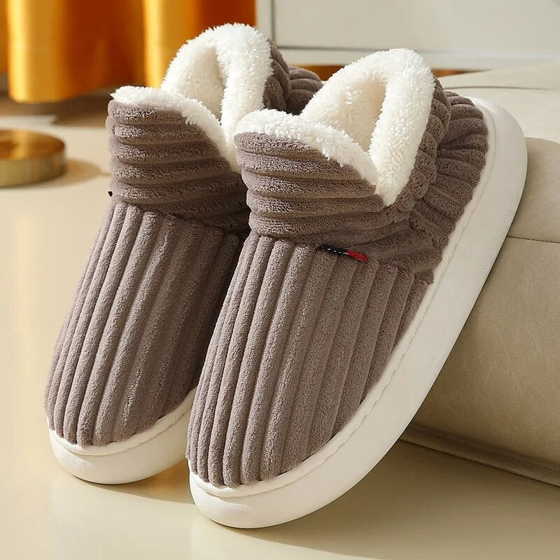 Hohe Damen-Hausschuhe aus Cord mit Sherpa-Fleecefutter und rutschfester Gummisohle in Braun