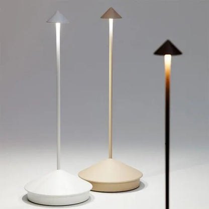 Kabellose LED-Tischlampe aus Aluminium, dimmbar und wiederaufladbar per USB für drinnen und draußen, Ansicht 2