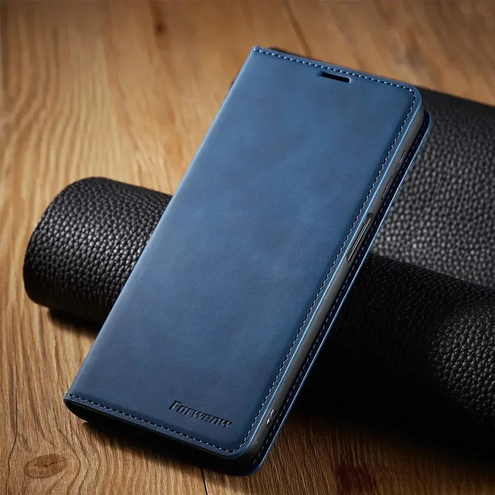 Klapphülle in Lederoptik mit Magnetverschluss, Kartenfächern und Standfunktion für Samsung Galaxy in Blau