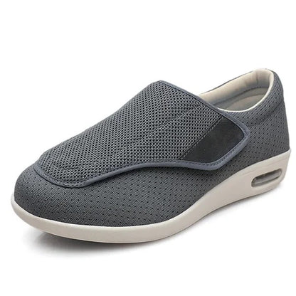 Extra weiter Klettschuh in Grau