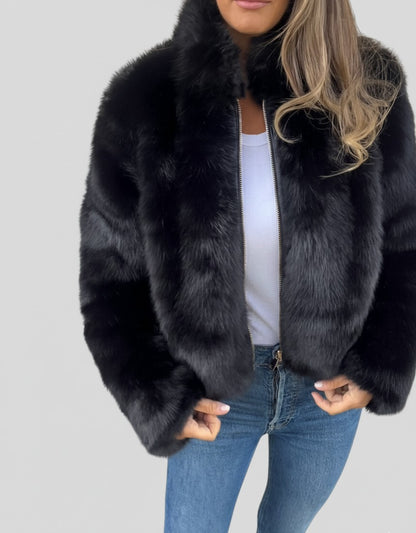 Kurze Damen-Jacke aus Kunstfell mit Stehkragen, leichtem Futter und Reißverschluss in Schwarz