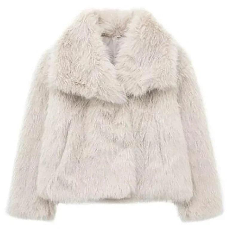 Kurze Damen-Kunstfelljacke mit Reverskragen und offener Front für den Winter in Creme