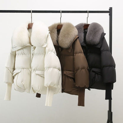 Kurze Damen-Steppjacke mit flauschigem Umlegekragen und Pattentaschen für den Winter, Ansicht 4