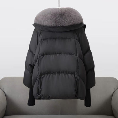 Kurze Damen-Steppjacke mit flauschigem Umlegekragen und Pattentaschen für den Winter, Ansicht 5