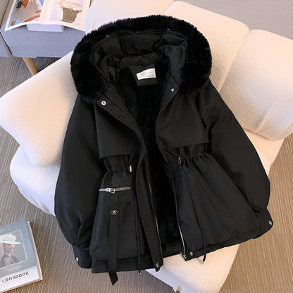 Kurze Damen-Winterjacke mit Kunstfellkapuze, Tunnelzug in der Taille und Plüschfutter in Schwarz