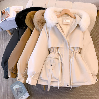 Kurze Damen-Winterjacke mit Kunstfellkapuze, Tunnelzug in der Taille und Plüschfutter, Ansicht 5
