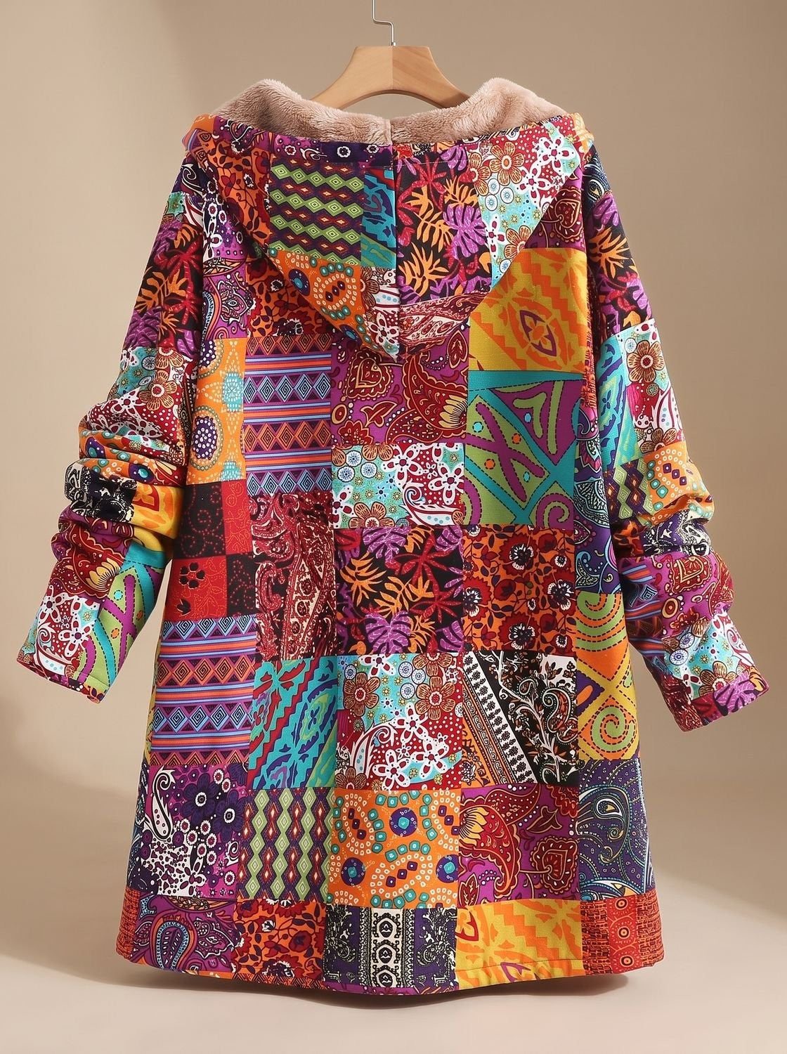 Lange Damen-Jacke im Patchwork-Design mit Fleecefutter, Kapuze und Knopfleiste, Ansicht 6