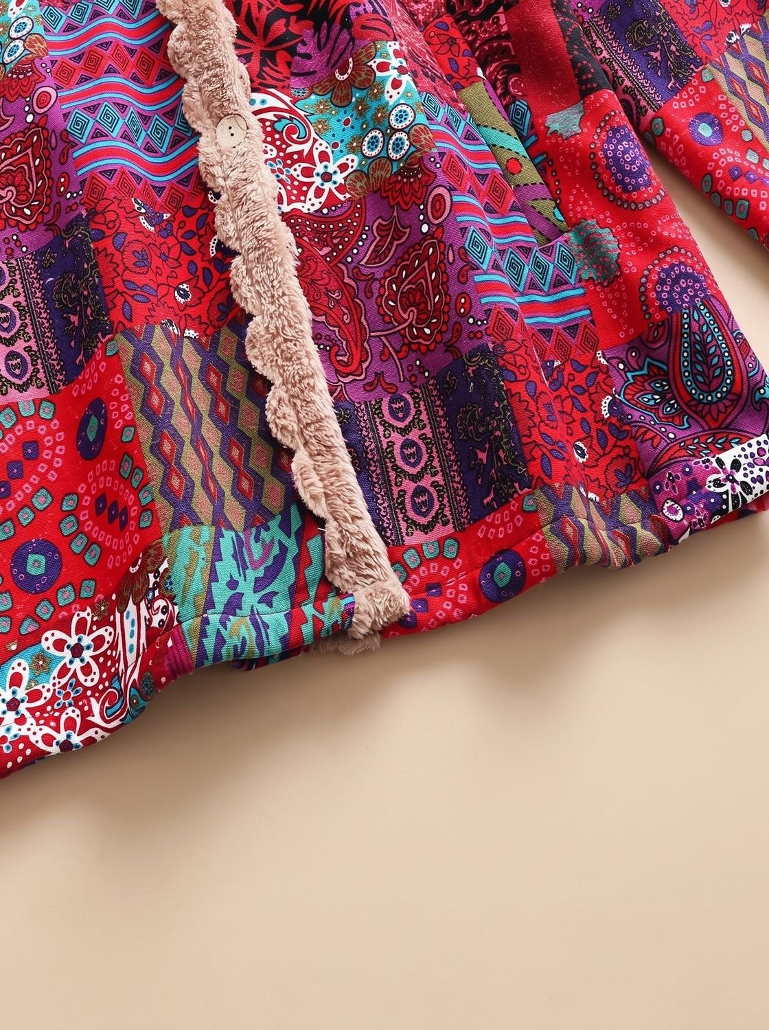 Lange Damen-Jacke im Patchwork-Design mit Fleecefutter, Kapuze und Knopfleiste, Ansicht 10