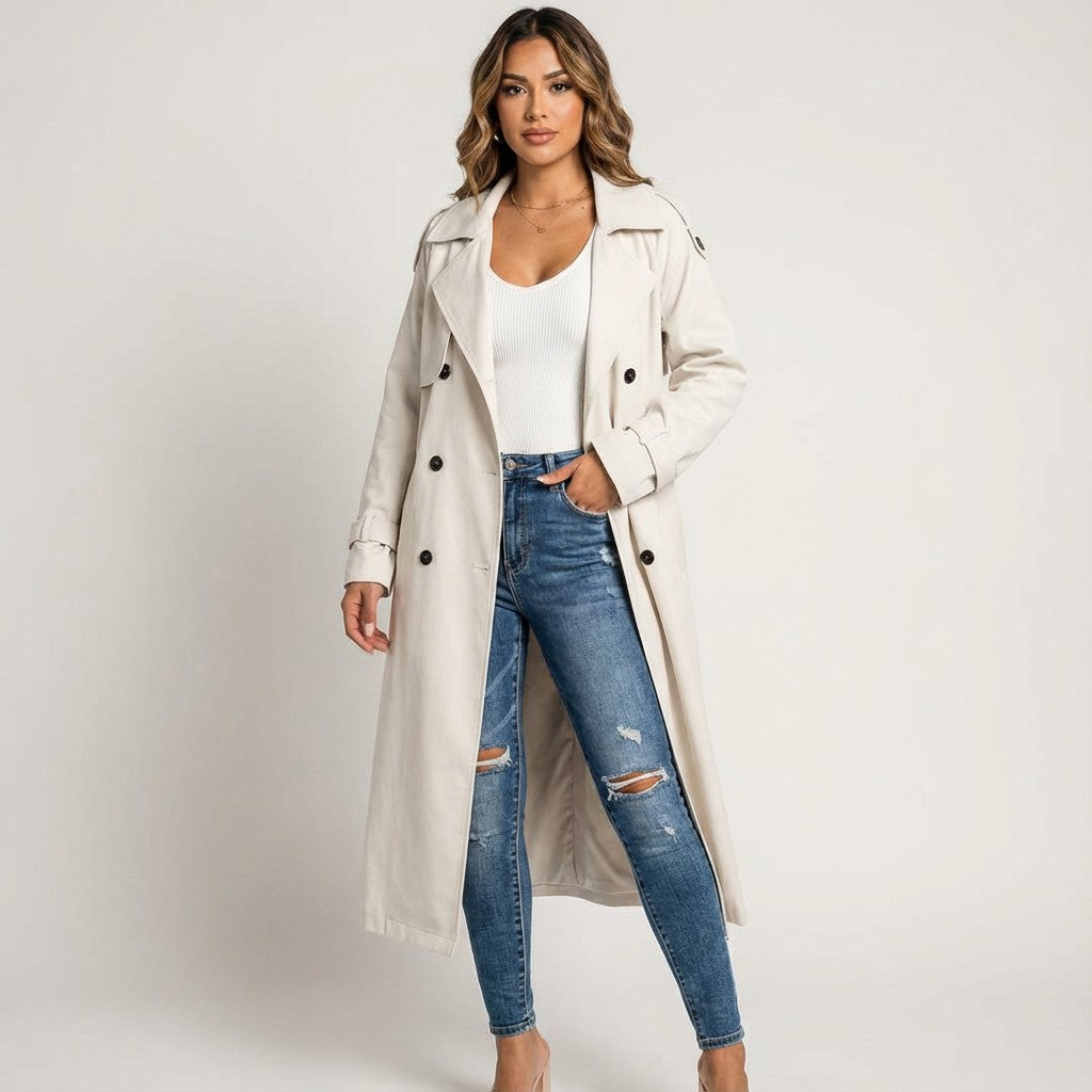 Langer Damen-Trenchcoat mit Reverskragen, Knopfleiste und Ärmelriegeln, Ansicht 7